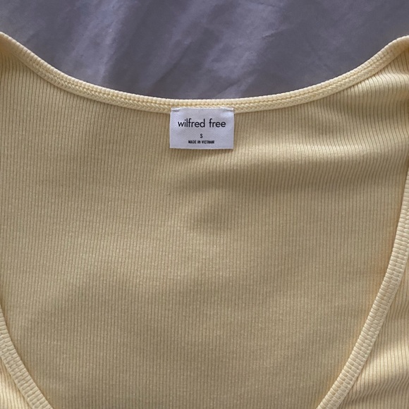 Aritzia Wilfred top - Picture 4 of 4